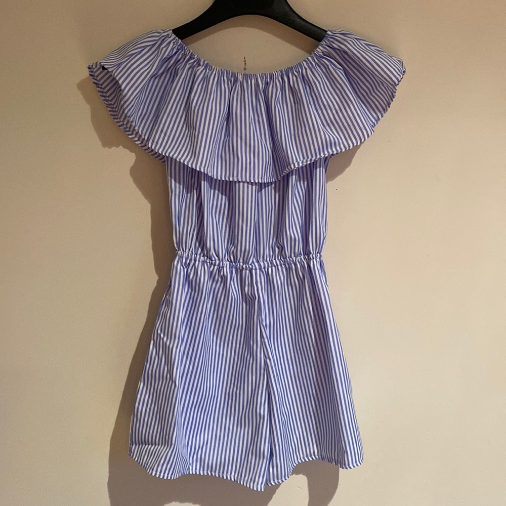 UNKNOWN BLUE AND WHITE ROMPER